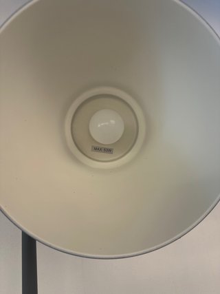 Lámpara de pie HEKTAR IKEA gris oscuro