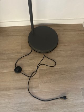 Lámpara de pie HEKTAR IKEA gris oscuro