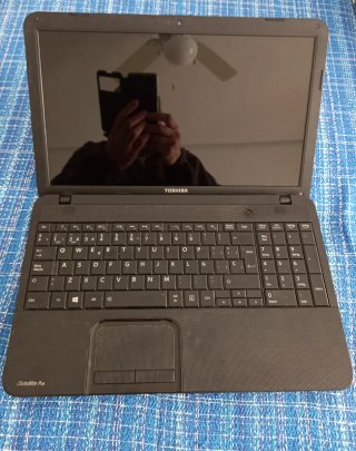 Portátil Toshiba Satellite Pro C850-1G8