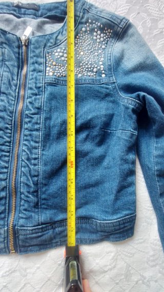 Chaqueta vaquera con pedrería