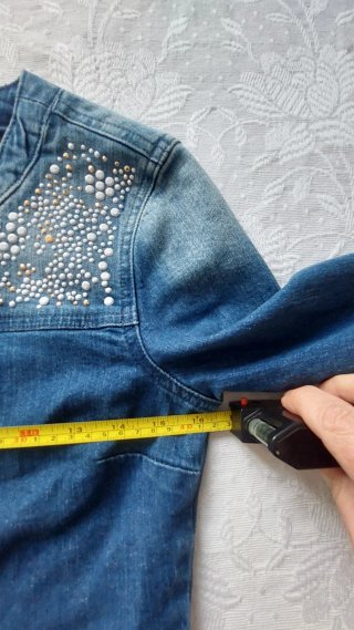 Chaqueta vaquera con pedrería