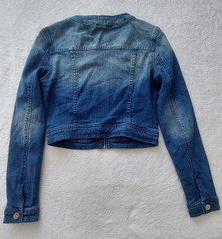 Chaqueta vaquera con pedrería