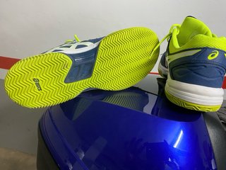 Zapatillas pádel Asics azul y lima talla 45