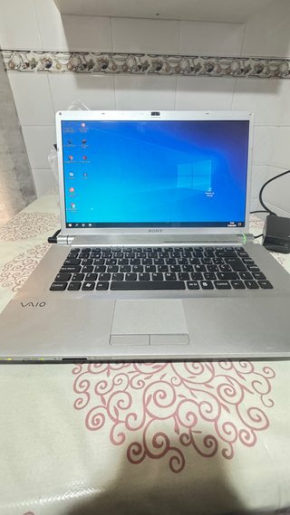 Portátil Sony Vaio VGN-FW56M