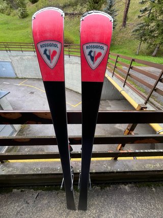 Sci rossignol short turn 167cm 2026