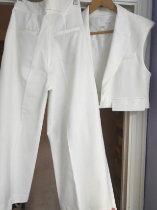 Traje Zara Blanco Chaleco y Pantalón