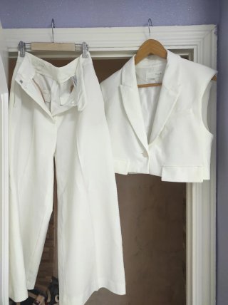 Traje Zara Blanco Chaleco y Pantalón