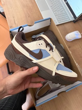 Nike Travis Scott