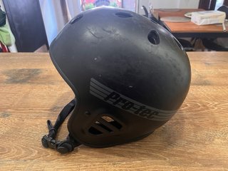 Casco Pro-Tec Talla L Negro