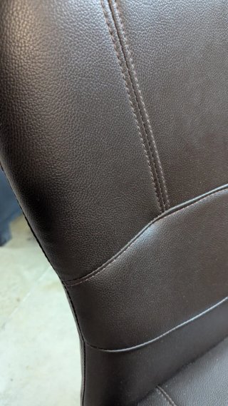 Sillón de oficina elegante piel marrón
