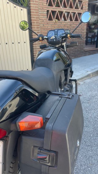 BMW K 75 Naked Negra.