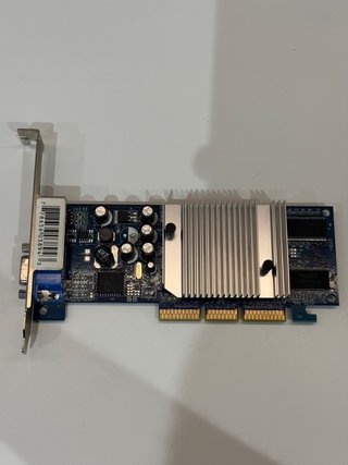 Tarjeta Gráfica XFX GeForce FX5200 AGP 8X 128mb