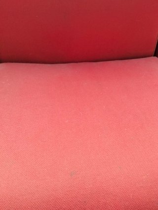 Sofá triple rojo