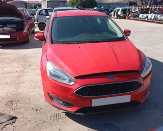Ford 485035 faro derecho focus lim. black&red