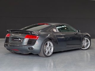 AUDI R8 4.2 V8 R-TRONIC QUATTRO 2P