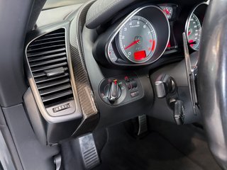 AUDI R8 4.2 V8 R-TRONIC QUATTRO 2P