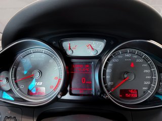 AUDI R8 4.2 V8 R-TRONIC QUATTRO 2P