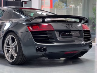 AUDI R8 4.2 V8 R-TRONIC QUATTRO 2P