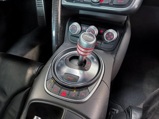 AUDI R8 4.2 V8 R-TRONIC QUATTRO 2P