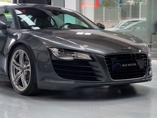 AUDI R8 4.2 V8 R-TRONIC QUATTRO 2P