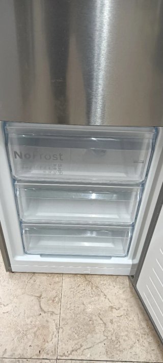 NEVERA COMBI ACERO INOXIDABLE BOSCH NO FROST A +