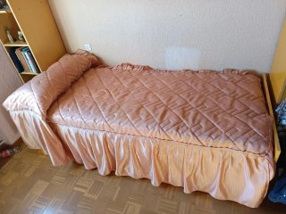 Mesa camilla redonda con faldón