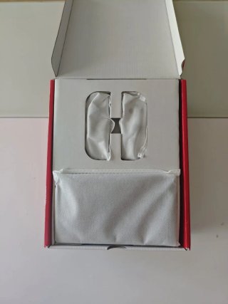 Nintendo Switch OLED + 2 giochi
