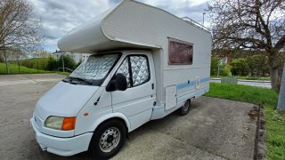 Autocaravana Ford 5 plazas.