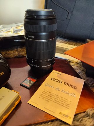 Canon EOS 1000D + 2 Lentes 18-55 y 55-250 + Flash