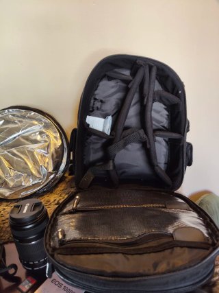 Canon EOS 1000D + 2 Lentes 18-55 y 55-250 + Flash