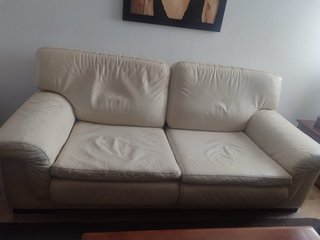 Sofá de piel beige 2 plazas