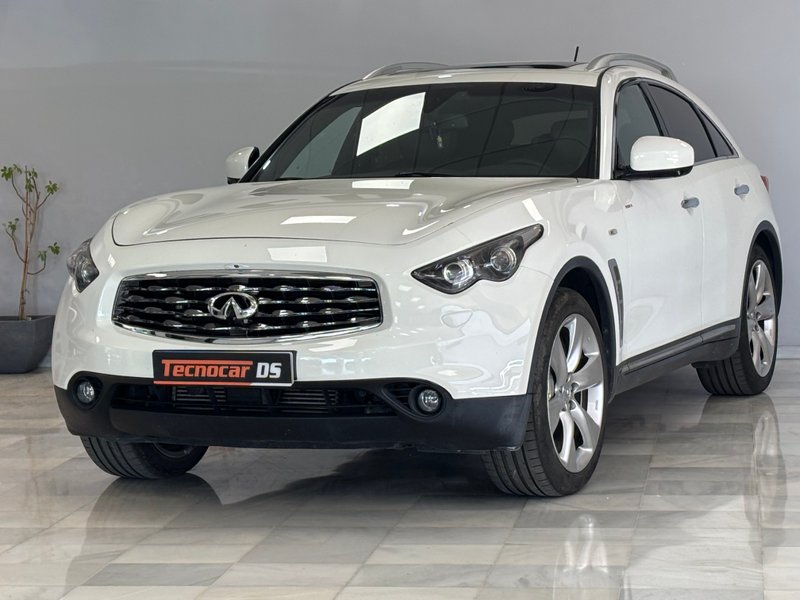 Infiniti FX30 2012 - foto 1
