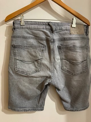 Pantalón corto vaquero Pull&Bear gris desgastado