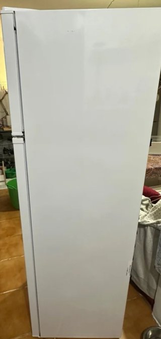 Frigorífico Cordero Blanco Precio negociable