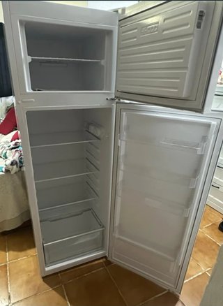 Frigorífico Cordero Blanco Precio negociable