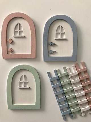 Puerta Ratóncito Pérez madera personalizada