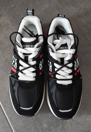 Zapatillas Bikkembergs Negras y Rojas