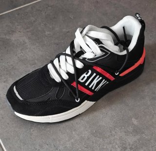 Zapatillas Bikkembergs Negras y Rojas