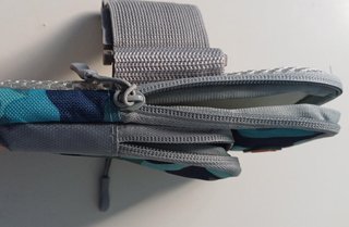 Porta celular y accesorios camuflaje