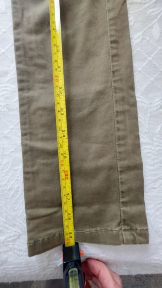 Pantalón pitillo Lois verde oliva