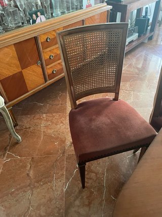 Sillas de comedor clásicas de madera y ratán