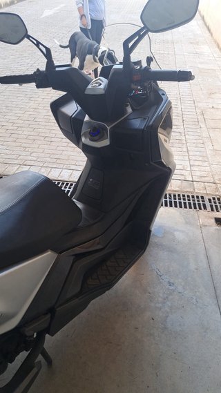 Kymco DTX 360 Maxi Scooter Automática