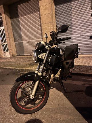 Honda CBF 250 Naked 2007 Negra