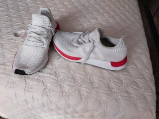 Zapatillas Adidas Blancas y Rojas