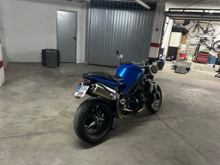 Triumph Speed Triple 1050 Azul