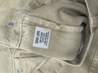 Bershka Pantalón Corto Desgastado Beige