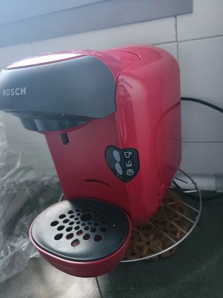 Cafetera Tassimo Bosch Roja