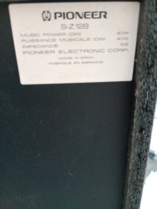 Altavoces Pioneer Torres alto 50 ancho 22 fondo20