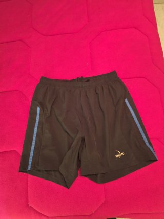 Pantalón corto Spyro negro y azul