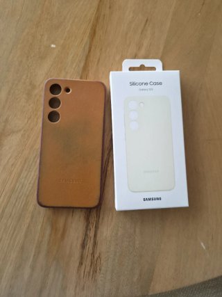 Funda Samsung S23 Cuero Usada + Blanca Nueva